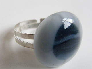 Skleněné prsteny větší - šedé a černé