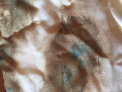 Šátek ecoprint béžovo - hnědý