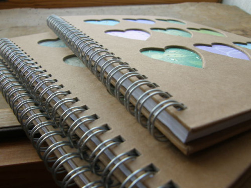 Střední notes s ornamenty