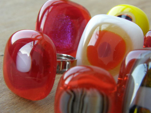 Skleněné prsteny velké - červenožlutý mix