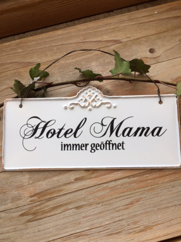 Plechová cedulka Hotel Mama