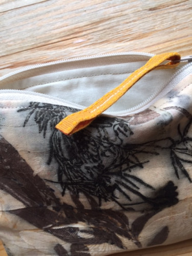 Malá látková taštička ecoprint placatá