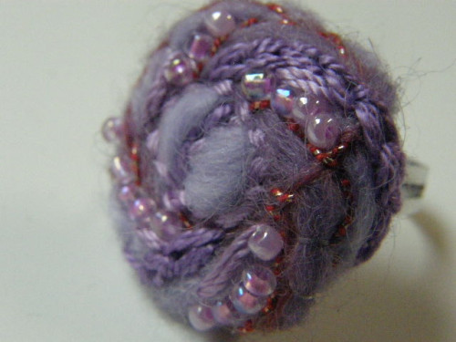 plstěný prsten fialový