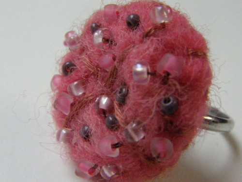 plstěný prsten červený 2