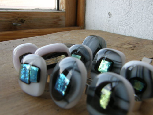 Skleněné prsteny velké - šedorůžový mix