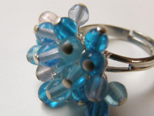 ketlovaný prsten bleděmodrý