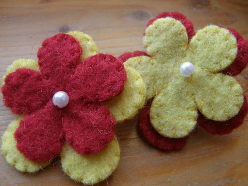 Brož kytička z Nepálu